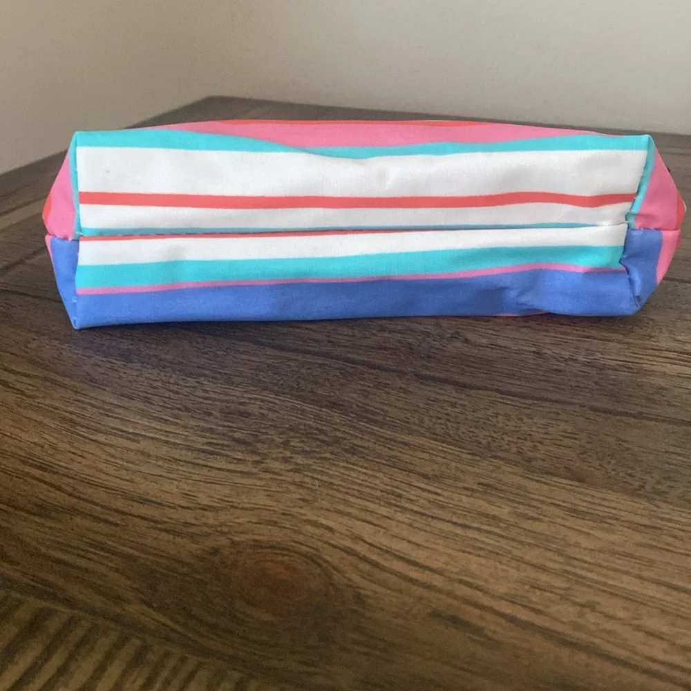 Scout Cosmetics Bag New with Tags! - Picture 4 of 6